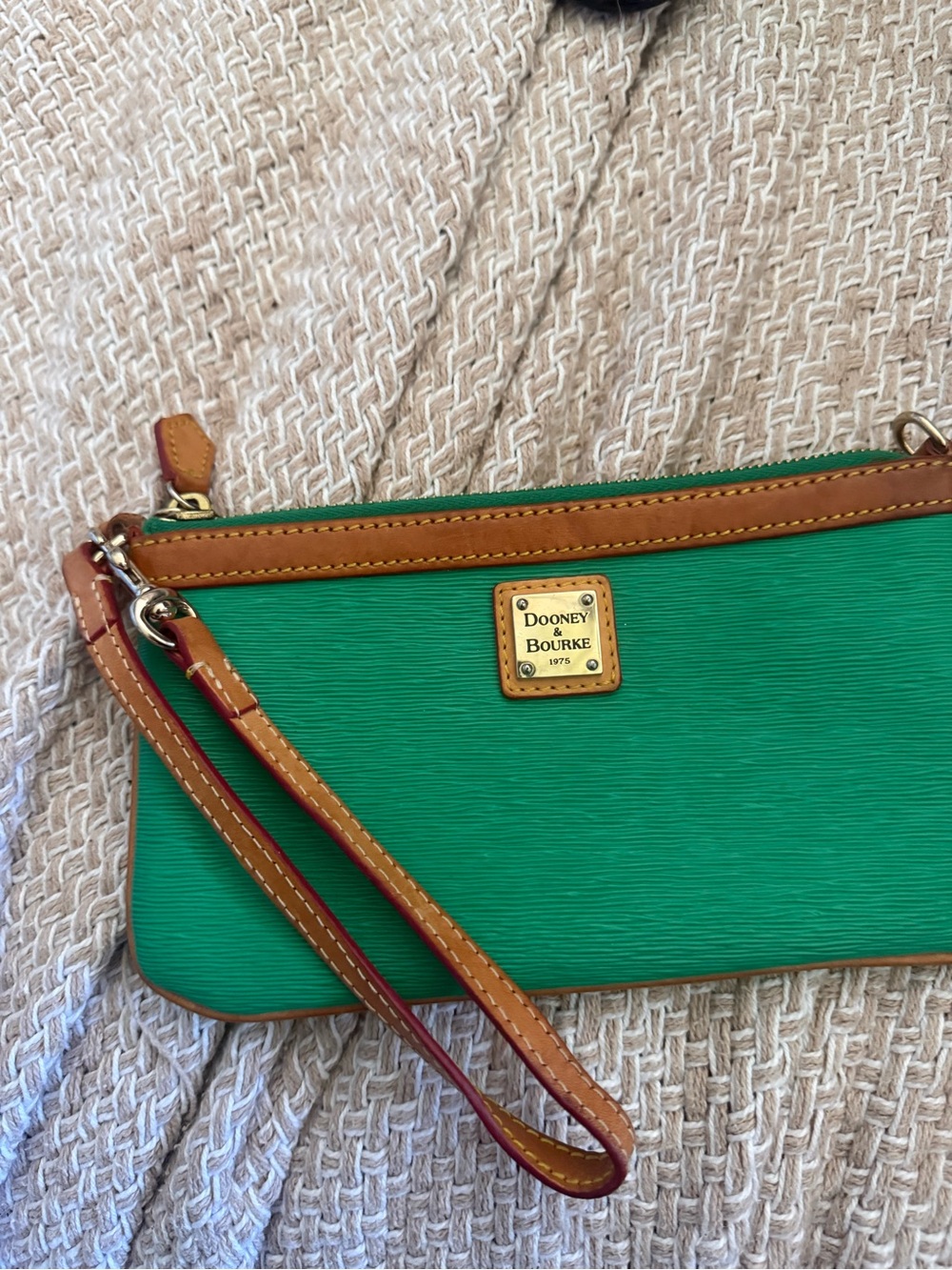 Dooney & Bourke Green Wristlet with Tan Leather Trim - Picture 2 of 4